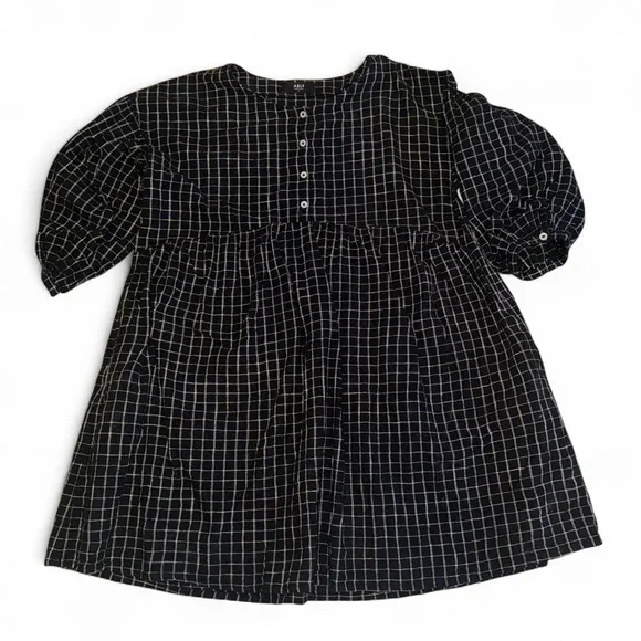 Able Black and White Buttoned Nico Swing Dress with Cuffed Sleeves - Picture 3 of 5